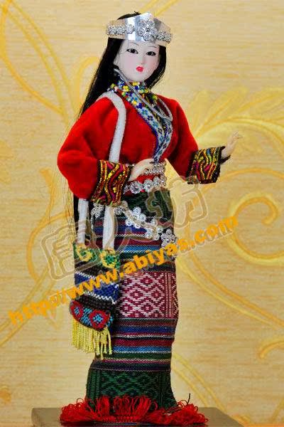 少数民族服饰娃娃人偶地方特色绢人民族手工艺品摆件佤族MZ1212