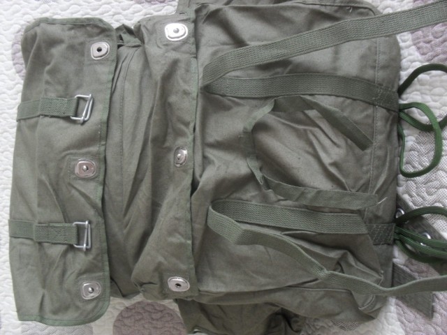 库存老货65伞兵背包 多功能背包 户外必备多层背包