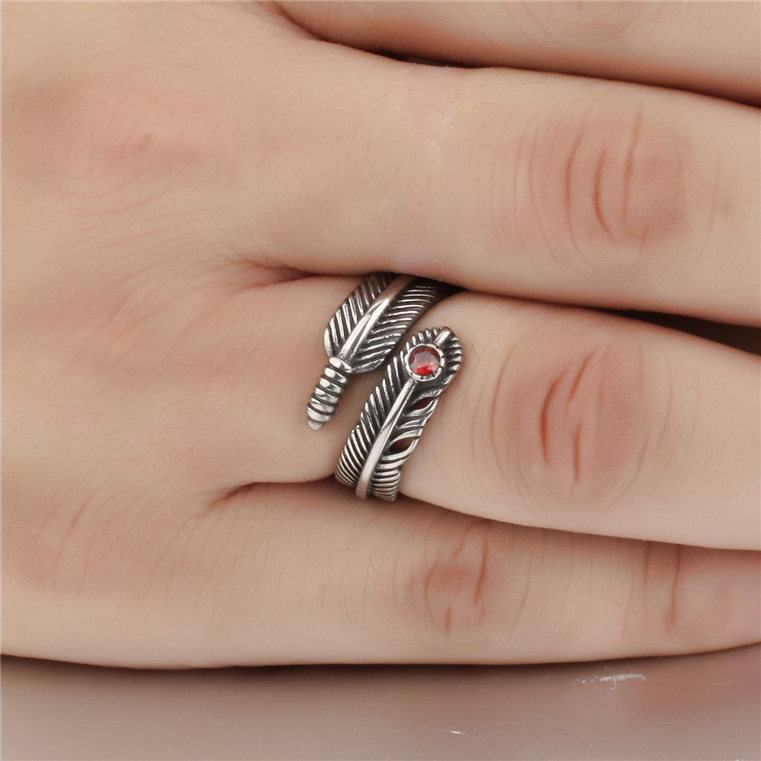 韩版钛钢天使翅膀镶钻银色戒指 欧美经典复古本色的翅膀指环戒指