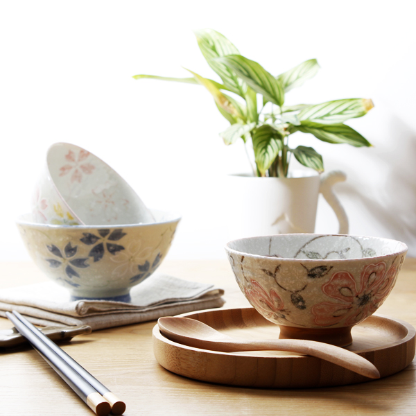 日本进口陶瓷碗大碗汤碗面碗樱花手绘粉雪釉米饭碗情侣碗陶瓷碗
