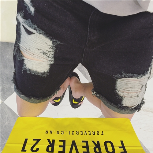 2016夏日新款 帅气超酷大破洞黑色韩版时尚男牛仔裤短裤