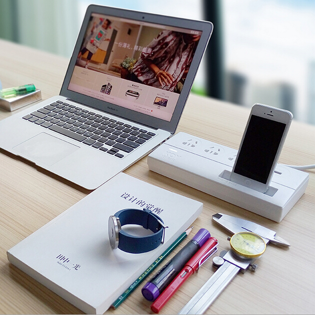 NEWBASE桌面usb排插创意多功能插座苹果手机快速充电智能插线板