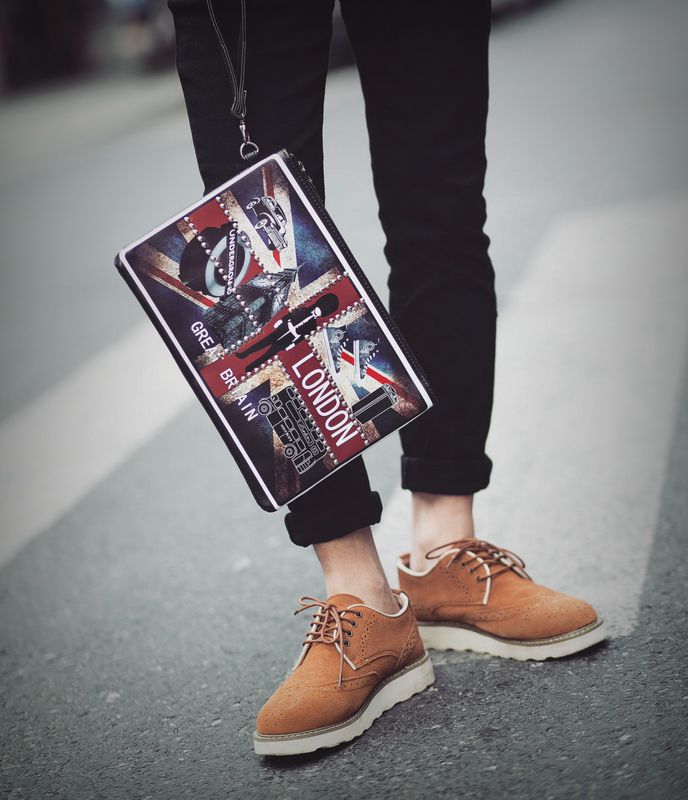 2015新款韩版男士手拿包个性涂鸦款手包信封包时尚小包休闲男包