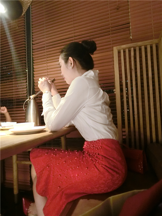 2015新款高档明星定制款钉珠红色半身裙时尚名媛气质短裙