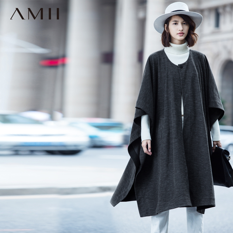 Amii[极简主义] 冬大码宽松圆领长款蝙蝠袖中袖风衣11581637