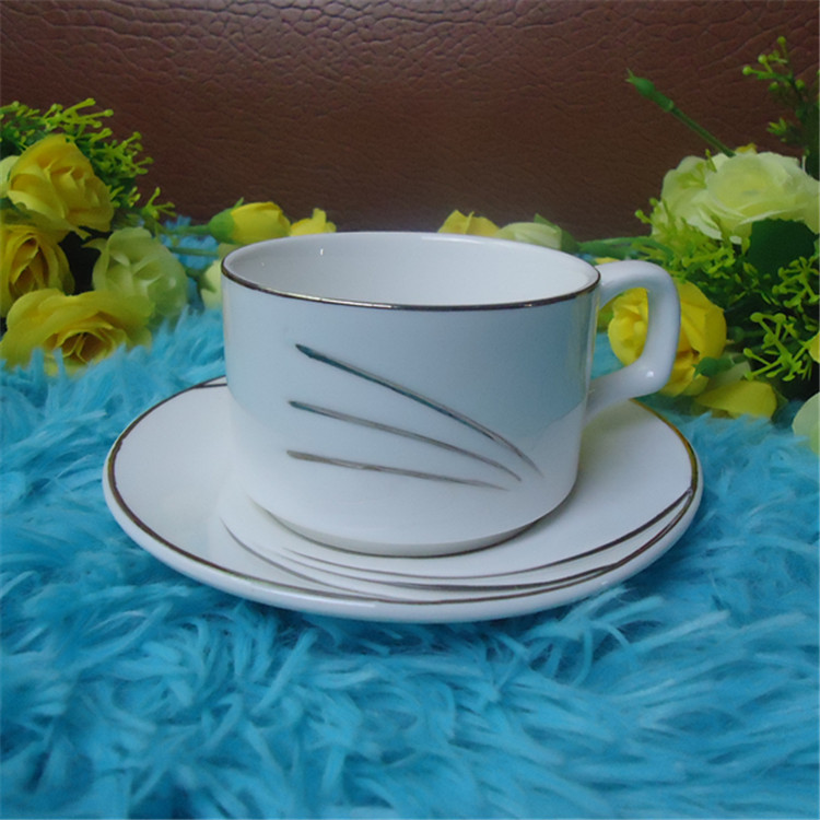 欧式高档陶瓷咖啡杯碟日系和风荧光瓷创意骨瓷奶茶饮水茶水杯碟套