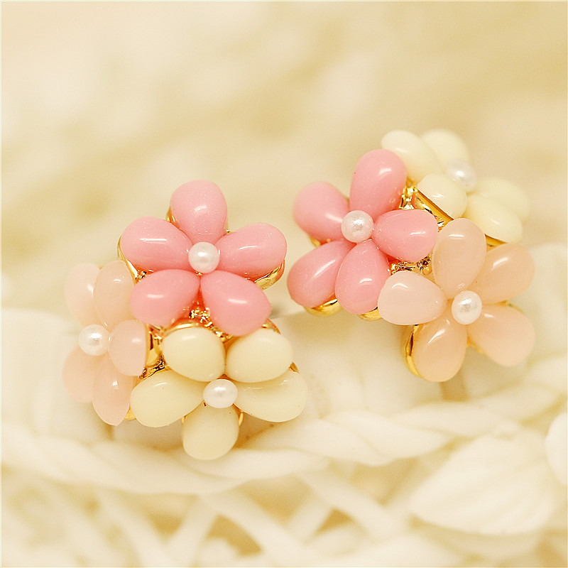 韩国代购可爱甜美五瓣花朵耳钉小雏菊清新珍珠简约耳环流行耳饰品