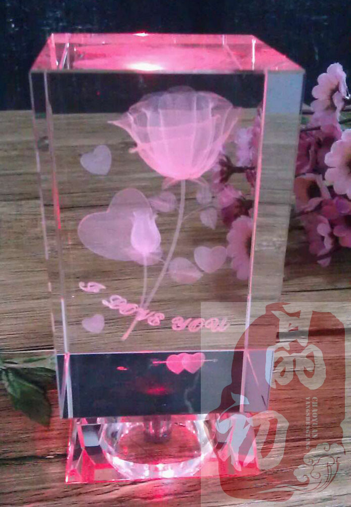 水晶玫瑰花-四叶草-蛋糕-蒲公英创意发光内雕摆件 生日礼品