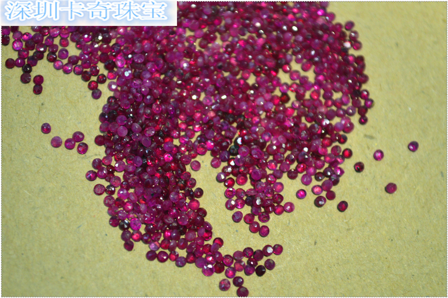 缅甸鸽血天然红宝石裸石直径1.5mm刻面。配石镶嵌卡奇677
