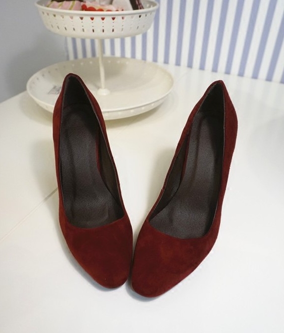 春秋女单鞋高跟细跟尖头羊皮工作鞋浅口气质优雅性感欧美酒红色OL