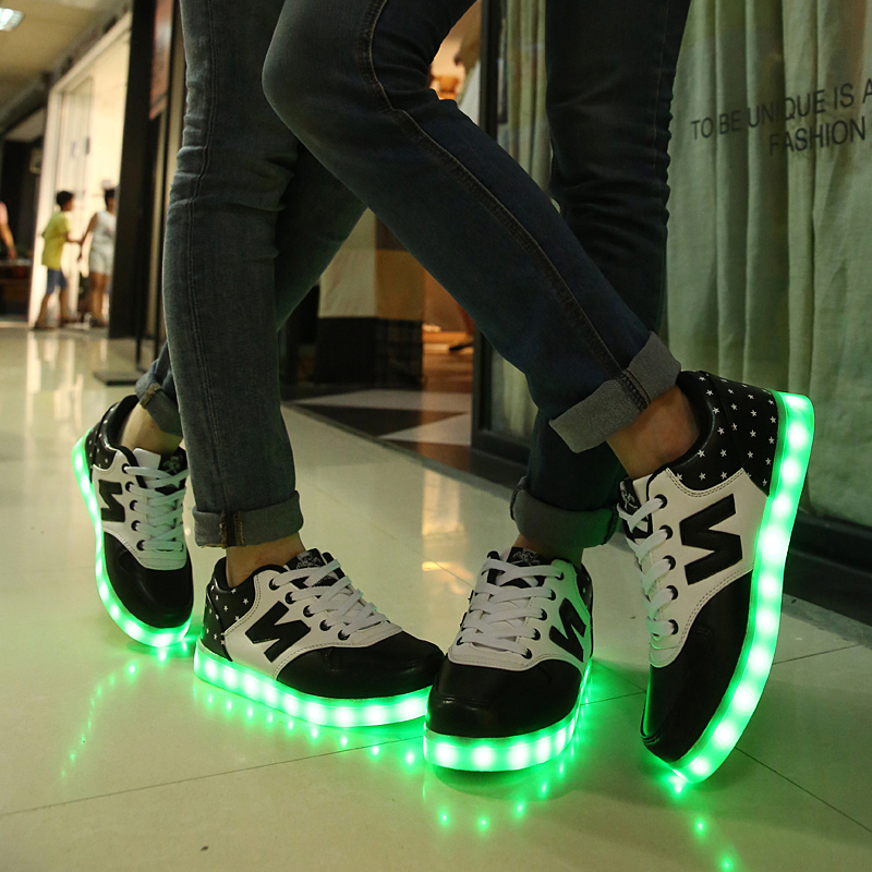 夏季情侣夜光鞋USB充电荧光LED七彩发光鞋男女休闲板鞋闪光灯鞋子