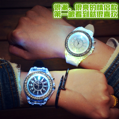 学生果冻手表 男女孩原宿荧光情侣手表韩版个性创意水钻发光手表