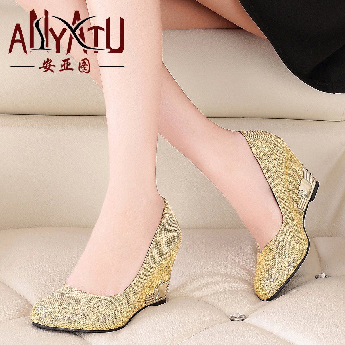 安亚图2015秋季新款 时尚圆头金色平底鞋圆头坡跟单鞋内增高女鞋