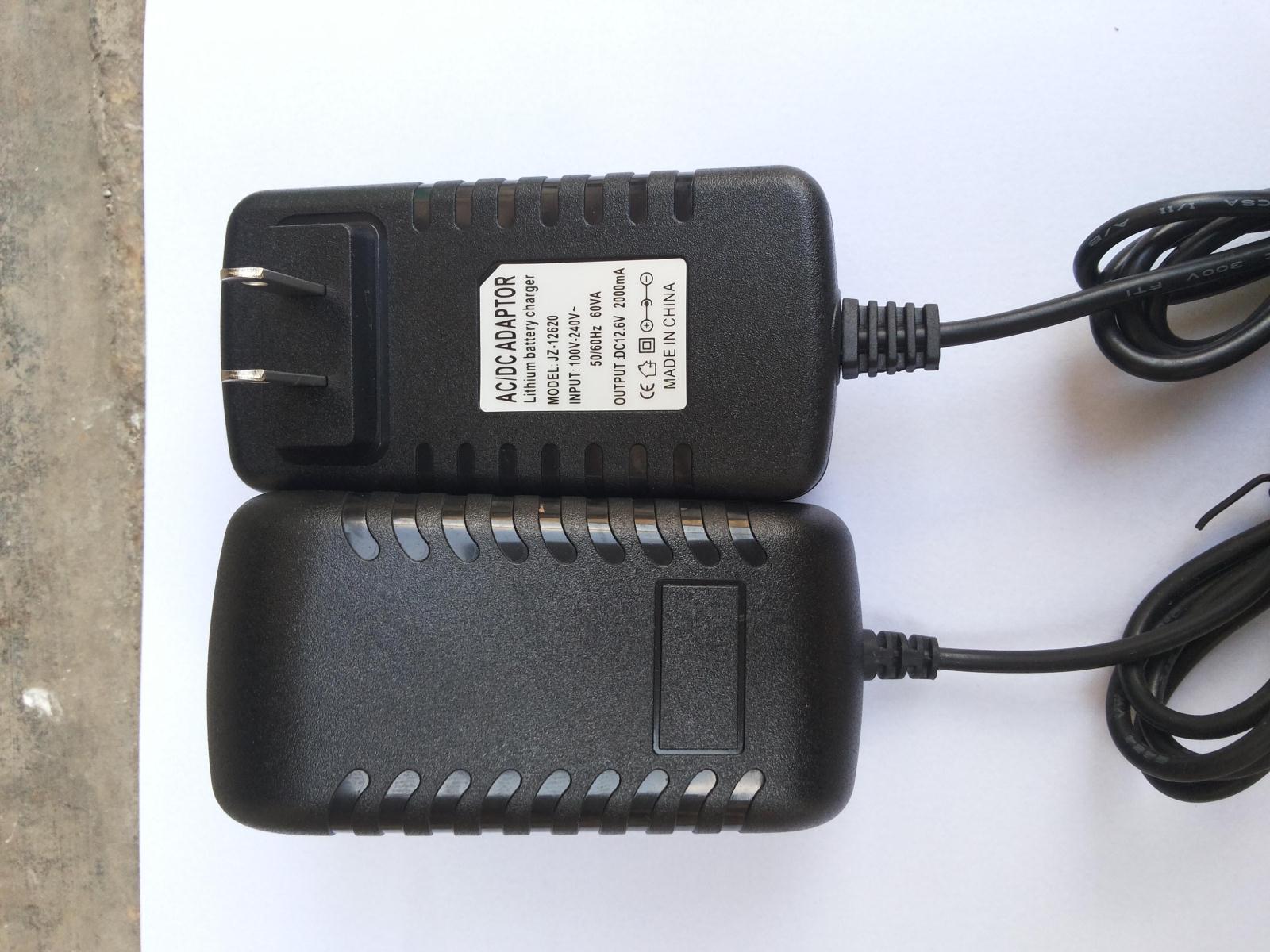 厂家直销18V18650电动手电钻锂电池智能充电器双IC充饱转灯四串