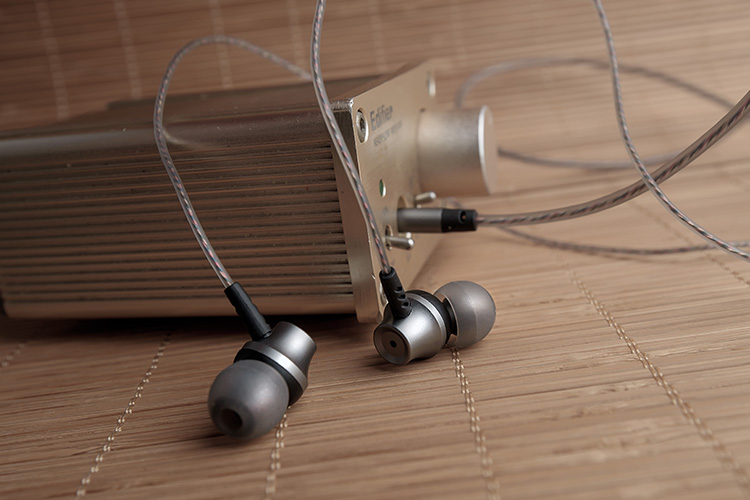 【天天特价】GARINEMAXG5合金手机线控入耳式运动耳机带麦重低音